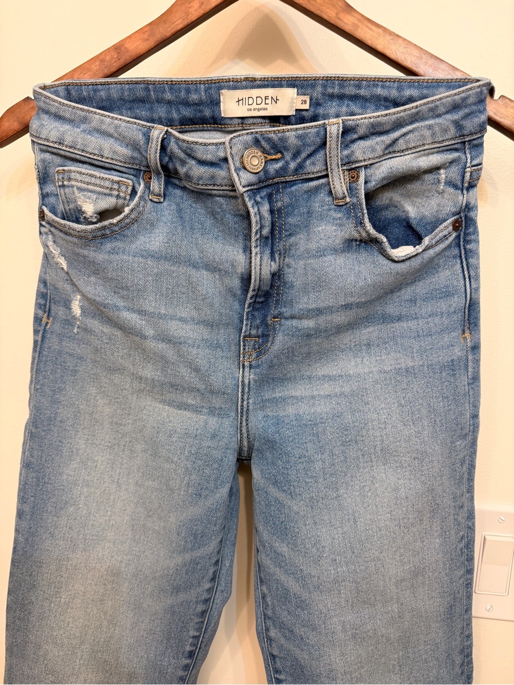 Hidden Jeans Light Blue Straight-Leg Crop Jeans - Women - Picture 7 of 13